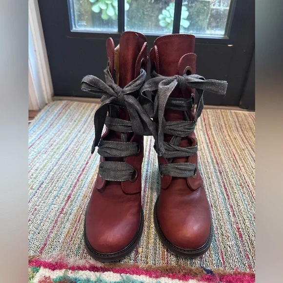 Fluevog NEARLY NEW East End Gladstone reddish brown lace-up boot- 9.5 (fits 10) - Picture 6 of 16